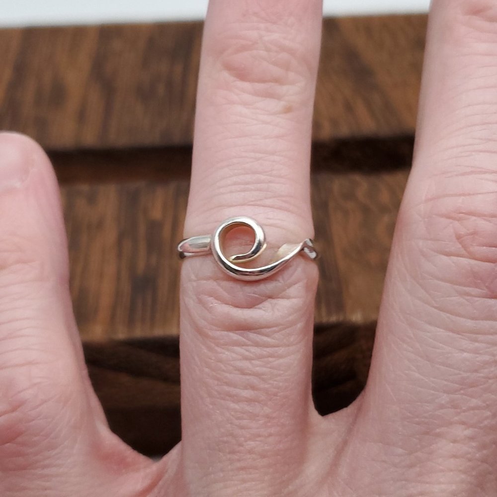 Size 6 925 Sterling Silver Cute Modern Swirl Ring